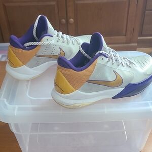 Kobe 5 Lakers Home.